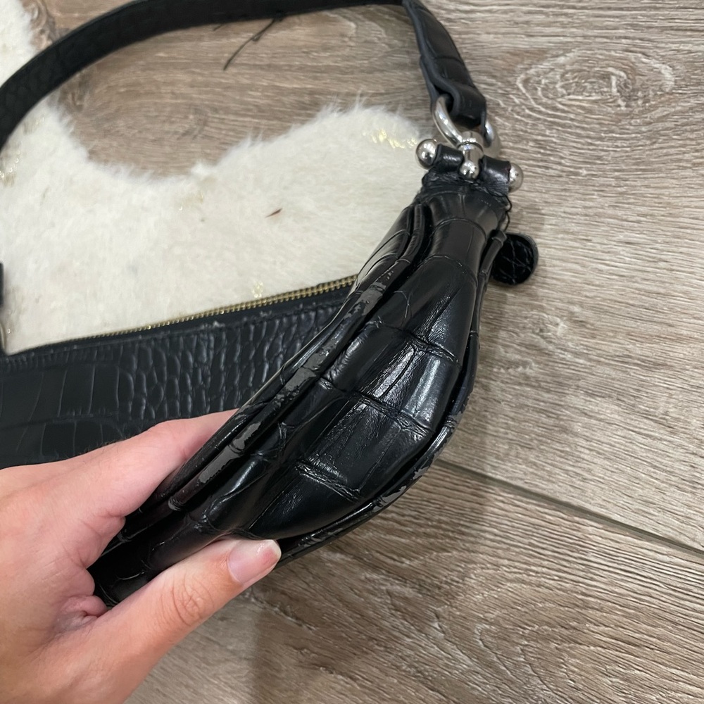 Urban outfitters black crocodile mini embossed shoulder bag - Picture 5 of 9